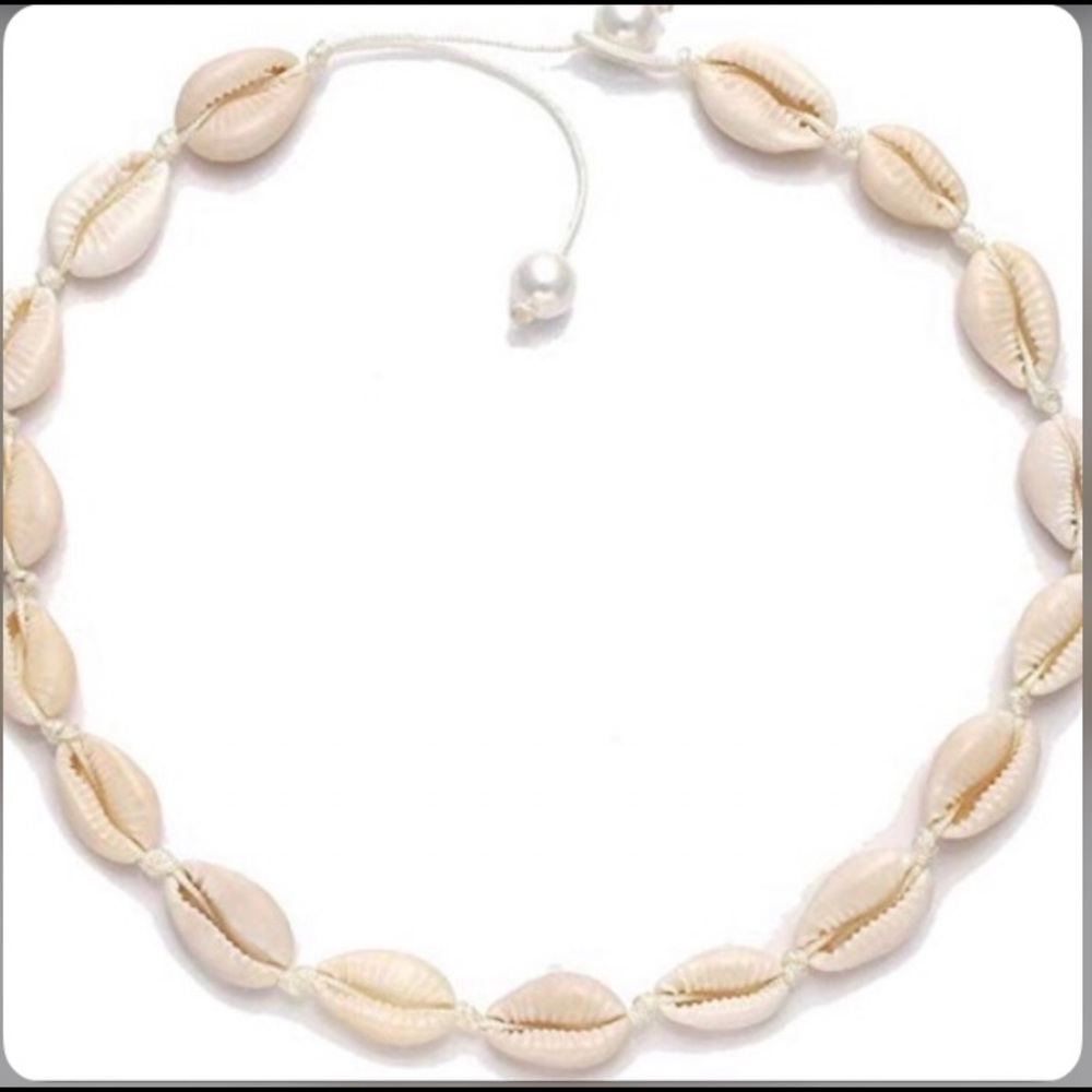 Shell necklace